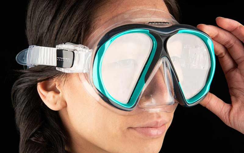 Scuba diving mask and snorkel as sold at the scuba diving shop in Kauai