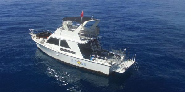 Scuba diving boat Anela Kai from Seasport Divers